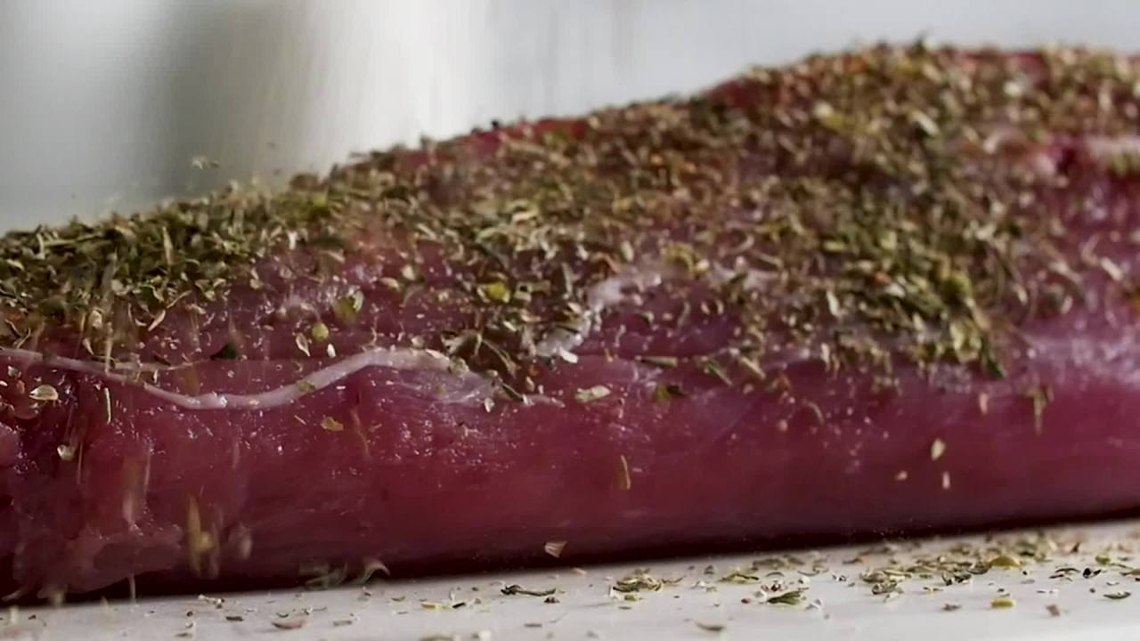 thumbnail video image 2 of Drogheria & Alimentari Organic Whole Black Peppercorns, 19.58 oz Pouch, 2 of 12