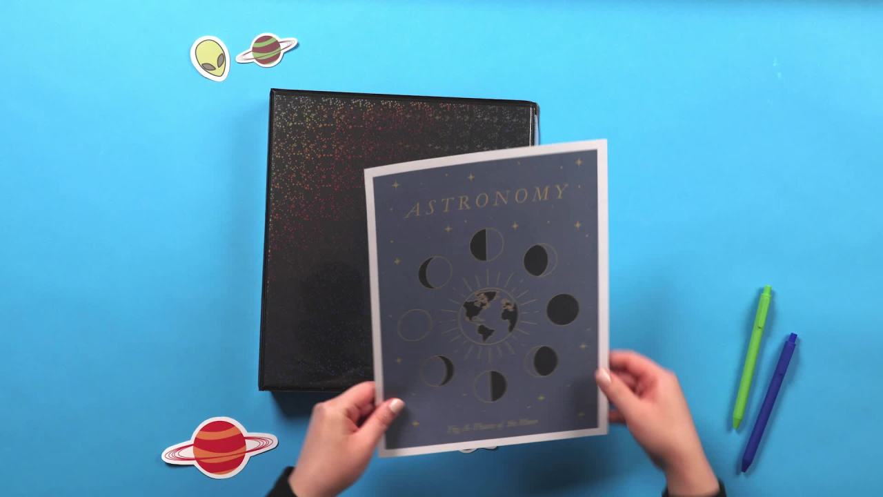 thumbnail video image 2 of Avery Luxe Collection Holographic Binder, 1 inch, Black (03225), 2 of 9