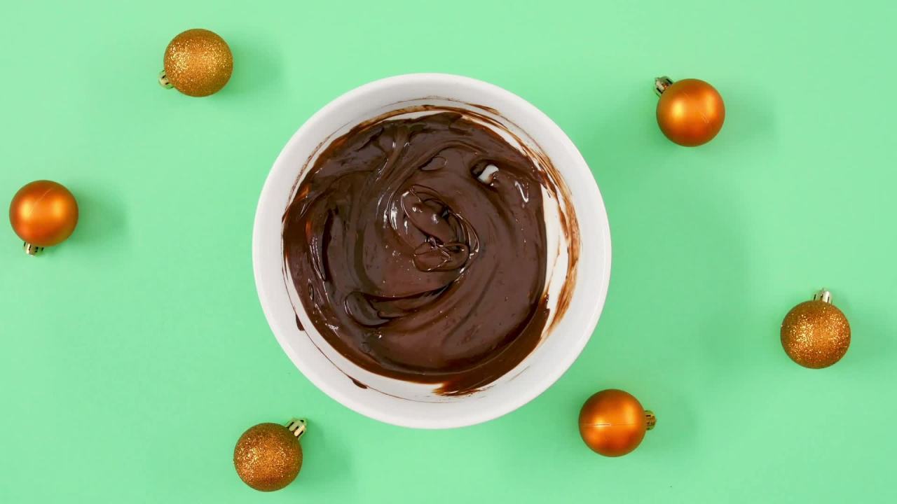 thumbnail video image 2 of M&M's Mint Chocolate Christmas Candies, Holiday Candy Assortment, 9.2oz Bag, 2 of 14