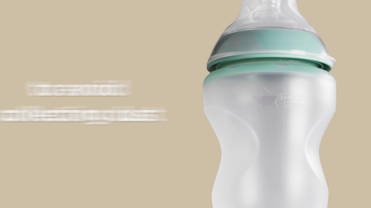 thumbnail video image 2 of Tommee Tippee Closer to Nature Soft Feel Silicone Baby Bottles (9oz, 2 Count), 2 of 8