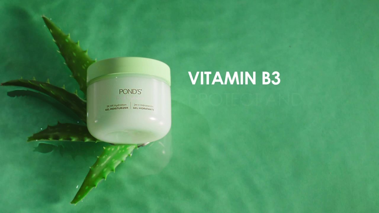 thumbnail video image 2 of POND’S Fresh Hydration Gel Moisturizer  – Aloe Vera Extract, Oil-Free Face Moisturizer – 3.4oz, 2 of 9