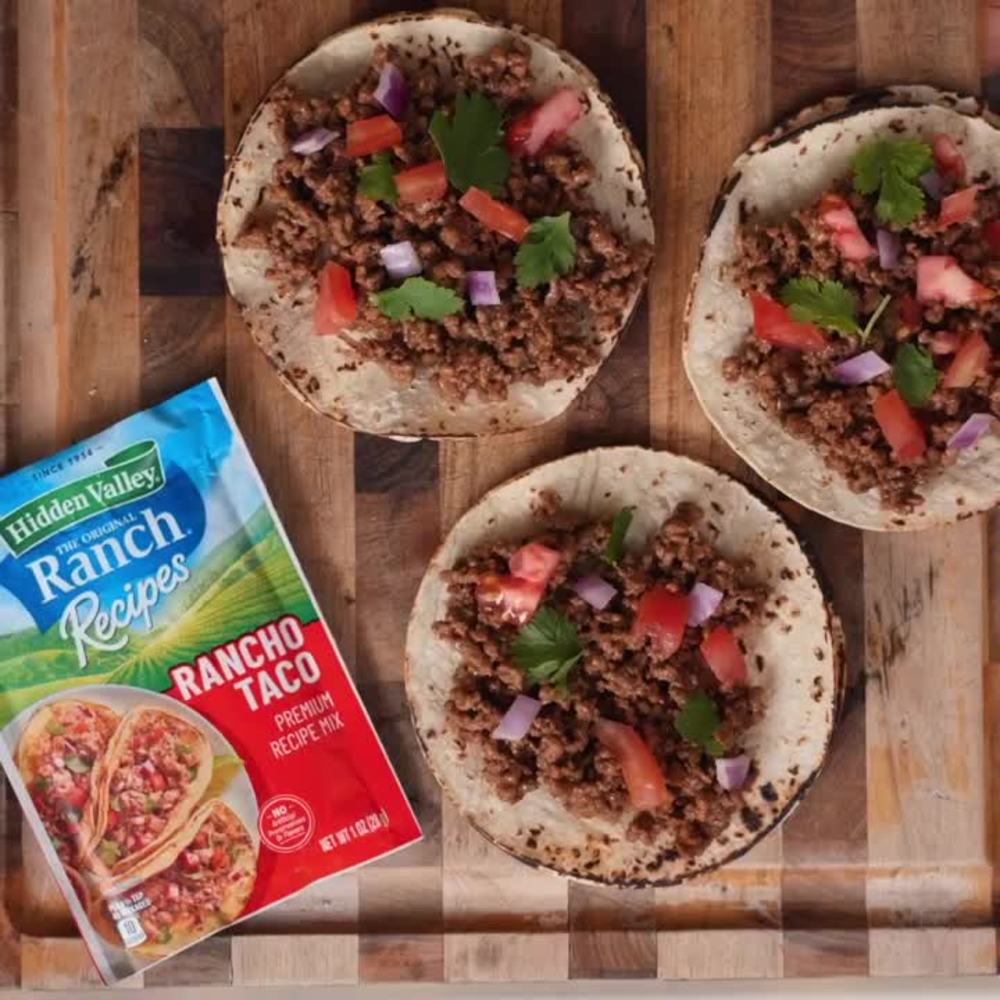 thumbnail video image 2 of Hidden Valley Ranch Recipes Rancho Taco Premium Seasoning Mix, 1 oz Packet, 2 of 14