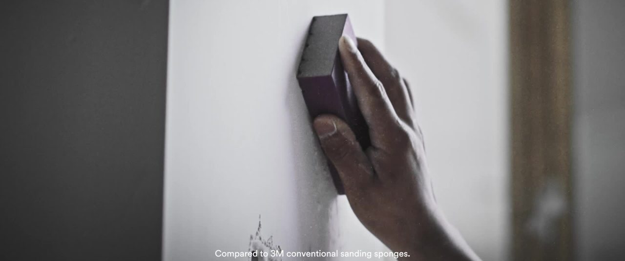 thumbnail video image 2 of 3M Pro Grade Precision Sanding Block, Dust Channeling, 4.5 in. x 2.5 in. x 1 in., 120 Grit, Fine, 2 Sponges, 2 of 13