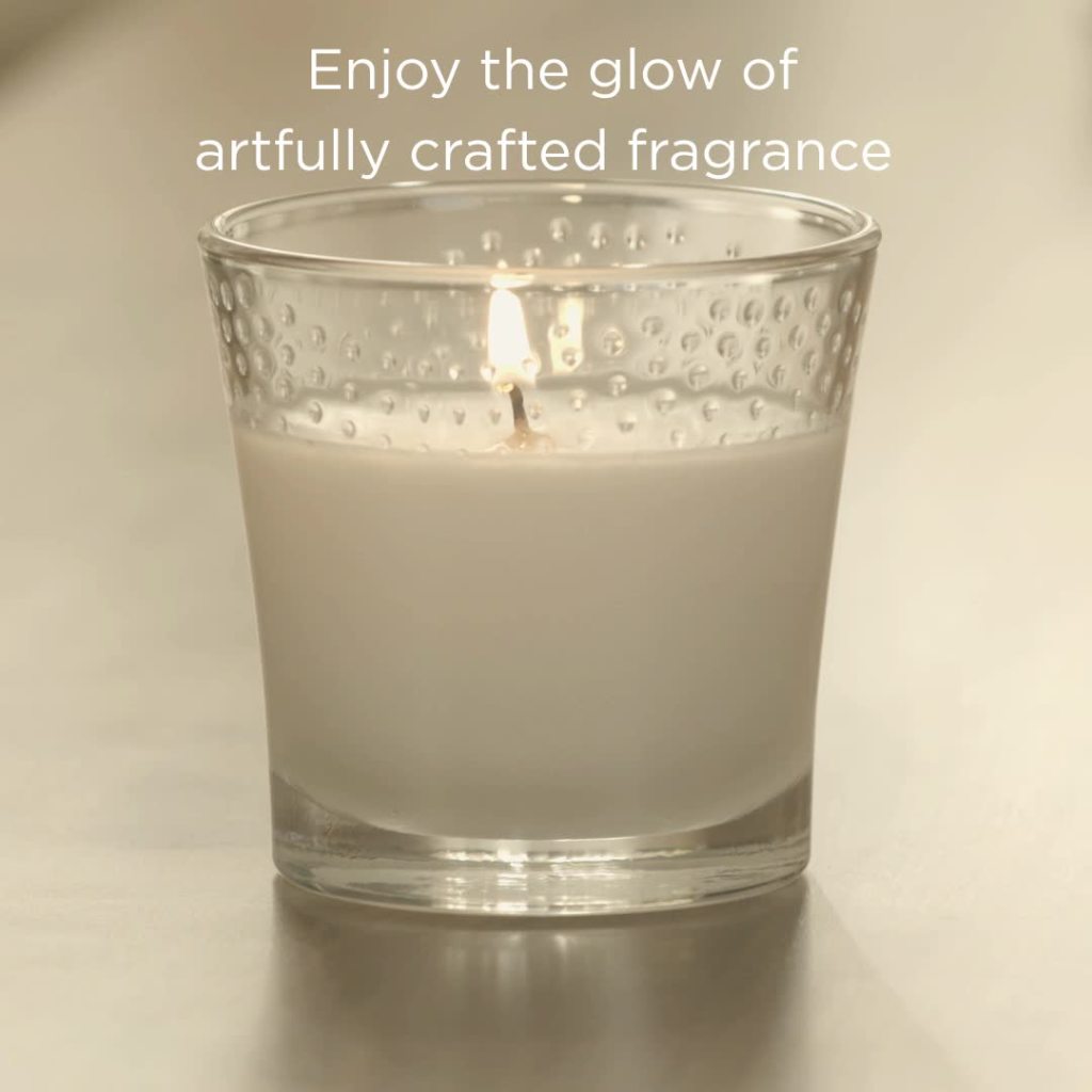 thumbnail video image 2 of Glade Jar Candle 1 CT, Apple Of My Pie, 3.4 OZ. Total, Air Freshener, Wax Infused with Essential Oils, 2 of 15