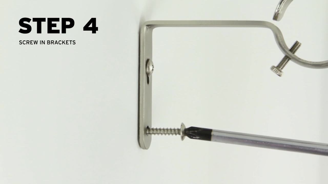 thumbnail video image 2 of Umbra Coretto Adjustable Curtain Rod, 2 of 8