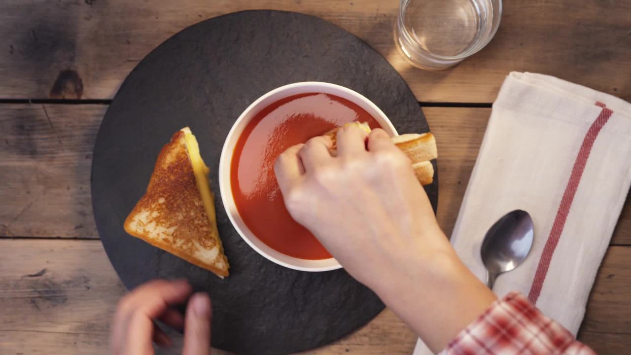 thumbnail video image 2 of Campbell's Tomato Soup, 10.75 Oz (Case of 12), 2 of 14