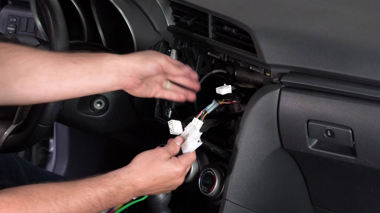 thumbnail video image 2 of Scosche ICFD6BN Double DIN Dash Kit Compatible with Select 2007-2010 Ford and Mercury Vehicles, 2 of 13