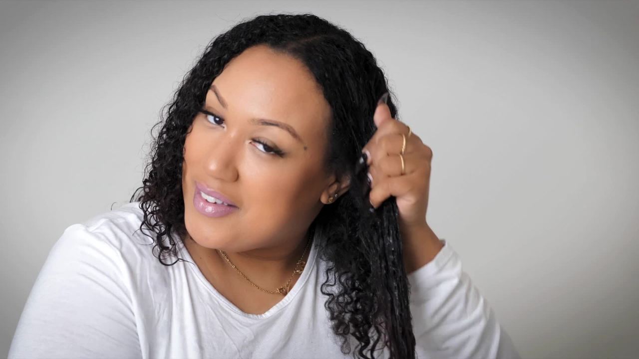 thumbnail video image 2 of Palmer's Olive Oil Formula Shine Therapy Shampoo, 13.5 oz., 2 of 9