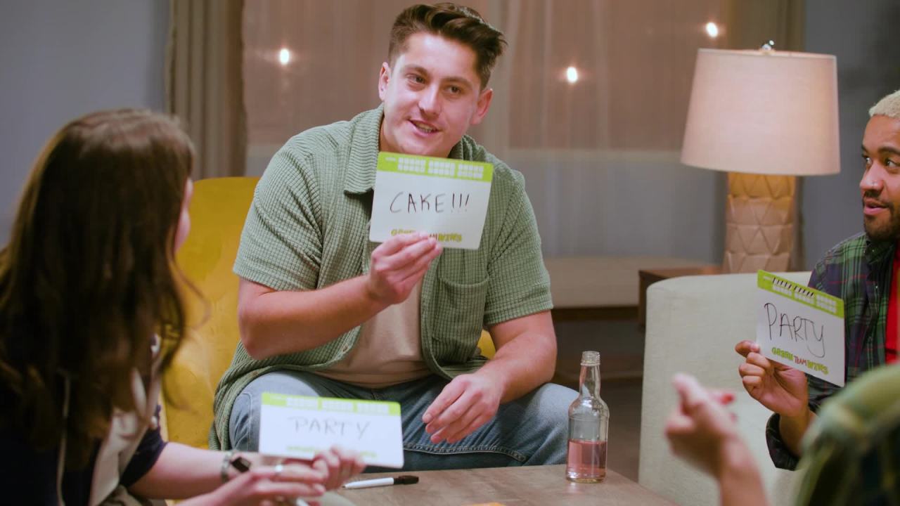 thumbnail video image 2 of Goliath Green Team Wins Game - Guess Most Common Answers to Win - Kids & Adults Ages 10+, 2 of 11