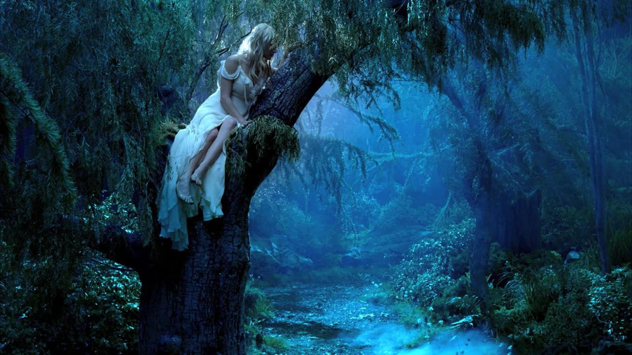 thumbnail video image 2 of Fantasy by BRITNEY SPEARS™ for Women, Fine Fragrance Mist, 8 Fl. Oz. / 236 ml, 2 of 7