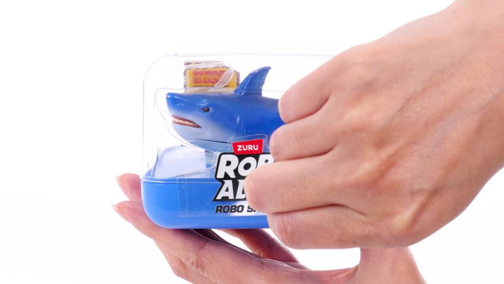 thumbnail video image 2 of Robo Alive Water Activated Shark Robotic Bath Toy (White),for Kids, Tweens & Teens by ZURU, 2 of 10