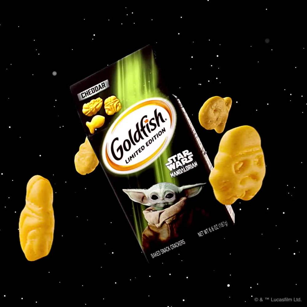 Goldfish Star Wars Mandalorian Cheddar Crackers, Snack Crackers, 6.6 oz ...