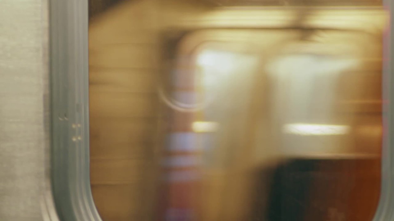 thumbnail video image 2 of Contigo SnapSeal Leakproof Stainless Steel Reusable Water Bottle Tumbler with Side Handle, Pink/Champagne, 30 oz, 2 of 6