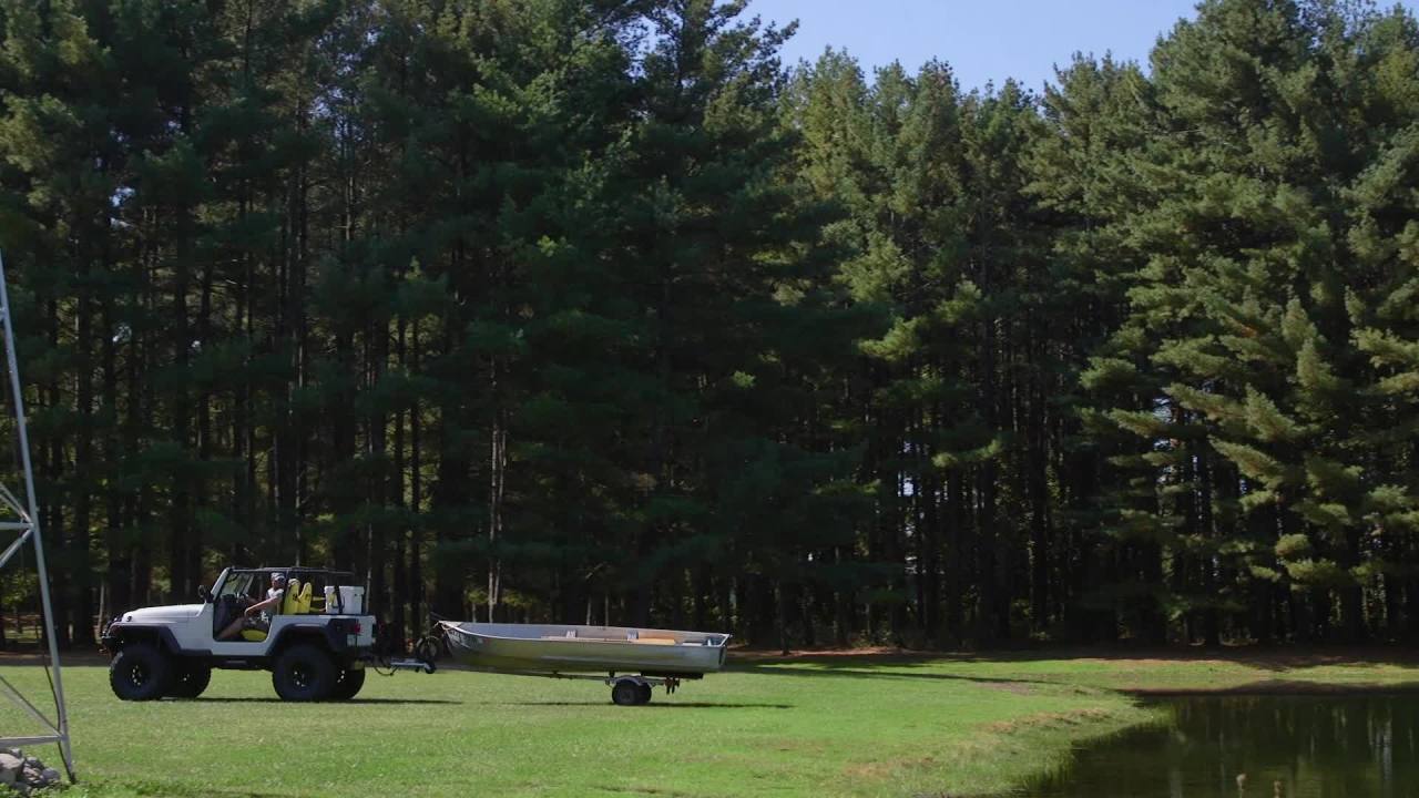 thumbnail video image 2 of SmartStraps Tow Rope with Hooks 14ft 6800lb, Commercial Duty, 4516, 1 Pack, 2 of 7