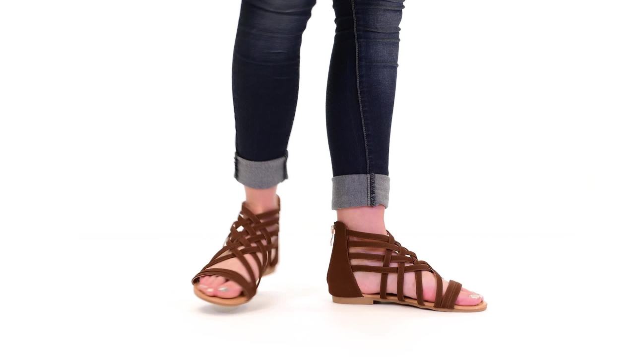 thumbnail video image 2 of Journee Womens Hanni Gladiator Flat Sandals, Widths Available, 2 of 10