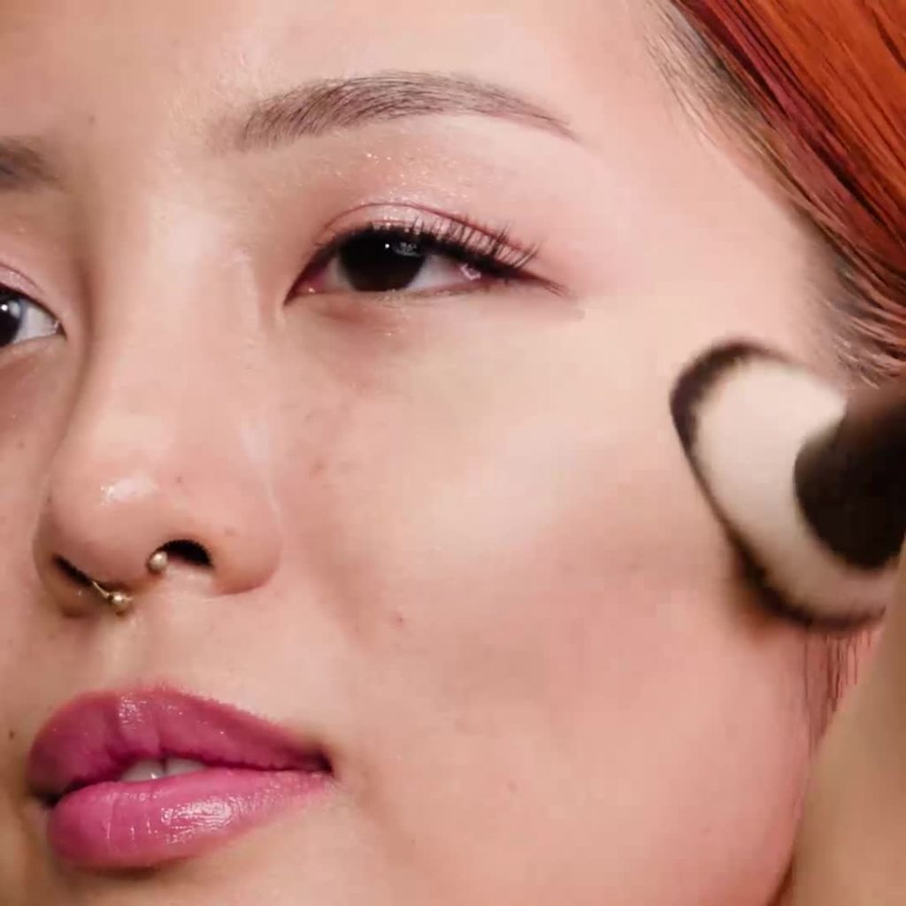 thumbnail video image 2 of NYX Professional Makeup Make 'EM Wonder, 24H Soft Matte Foundation Makeup, GOLDEN 24, 2 of 15