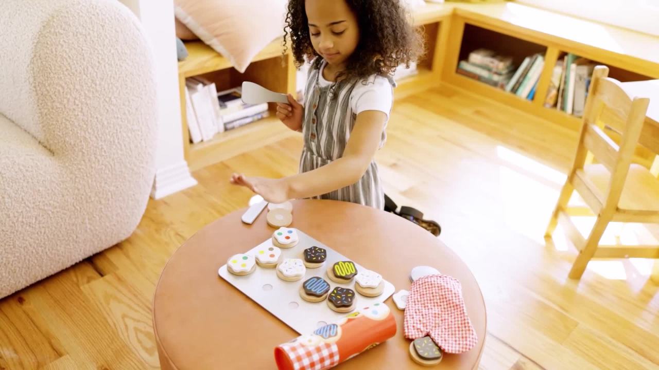 thumbnail video image 2 of Melissa & Doug Slice and Bake Wooden Cookie Play Food Set, 2 of 11
