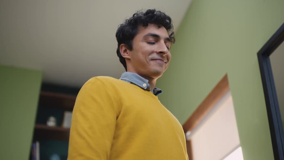 thumbnail video image 2 of Bulldog Skincare for Men Original Face Moisturizer 3.3 Oz, Hydrates Skin Without Leaving Skin Greasy, No Artificial Colors, No Synthetic Fragrances, 2 of 10