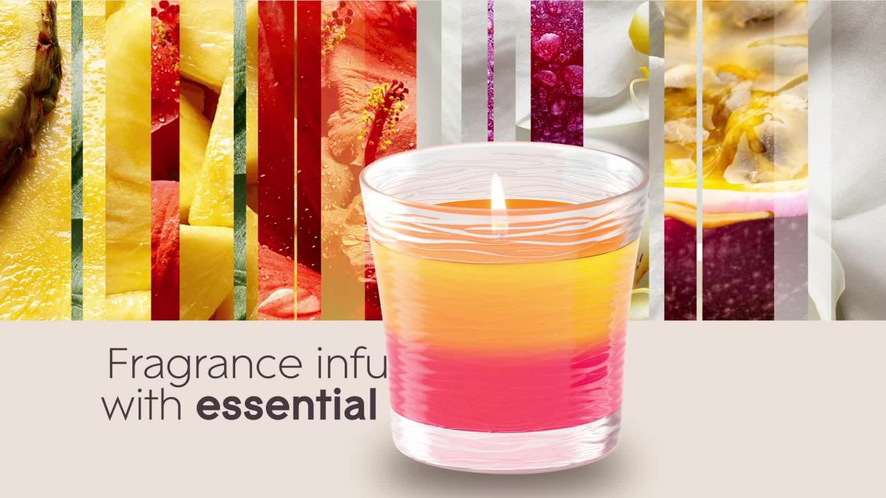 thumbnail video image 2 of Glade 2in1 Single Wick Candles, Hawaiian Breeze + Vanilla Passionfruit, 8.16 oz, 2 Count, 2 of 13
