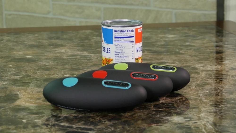 Farberware HandsFree BatteryOperated Black Can Opener in Red