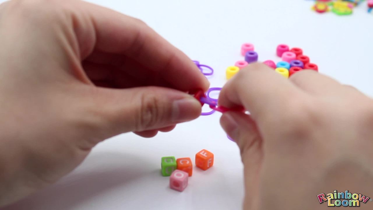 thumbnail video image 2 of Loomi Pals Friendship Bracelet Combo Craft Set - 2,300 Piece, 2 of 11