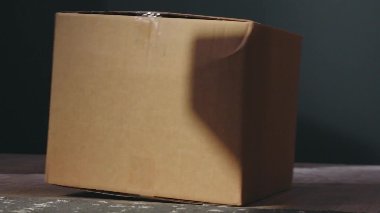 thumbnail video image 2 of Duck Brand 1/8" Bubble Pouches on a Roll, 7.5 in. x 7.5 in., 2 of 13