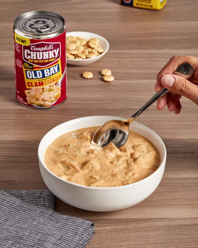 Campbell's Chunky Soup, OLD BAY Seasoned Clam Chowder, 18.8 oz Can