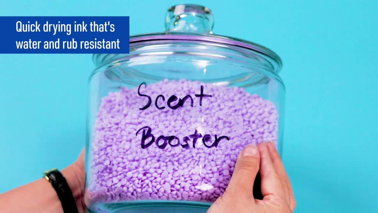 thumbnail video image 2 of Avery Marks A Lot Permanent Markers, Large Desk-Style, 1 Orange Marker, 2 of 8