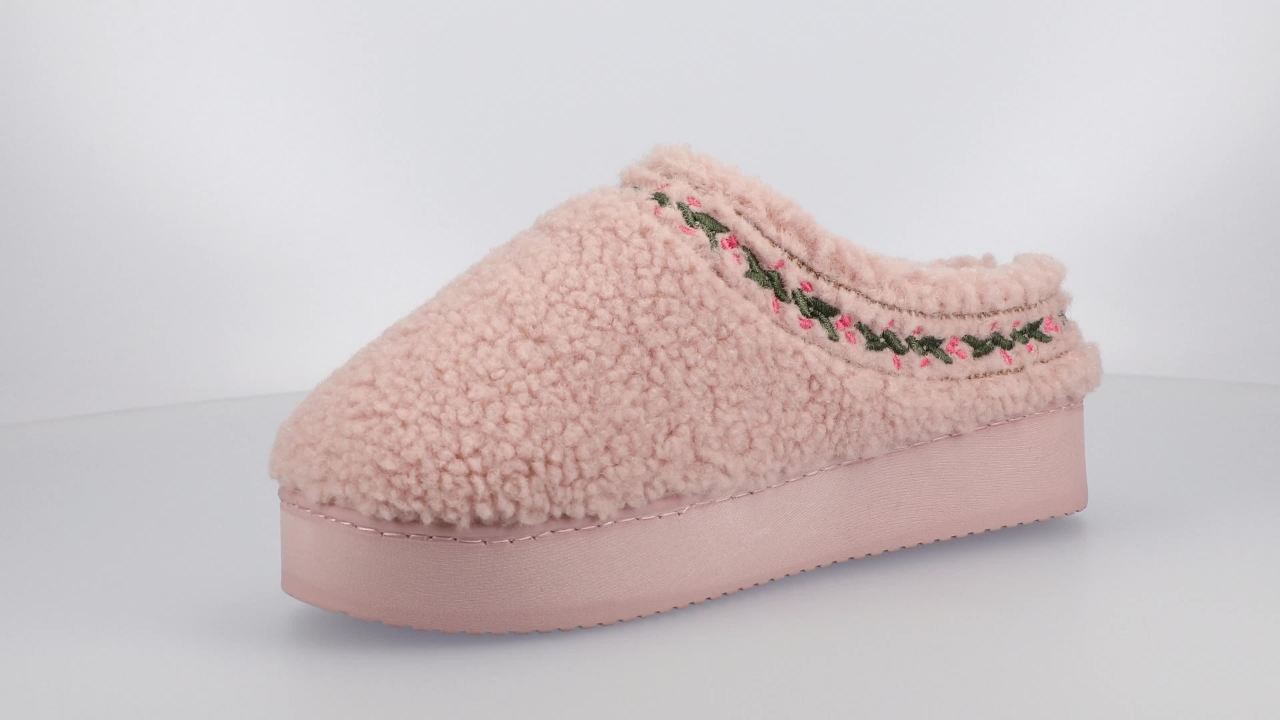 thumbnail video image 2 of Journee Women's Pallmer Soft Plush Round Toe Cushioned Clog Sippers, 2 of 9