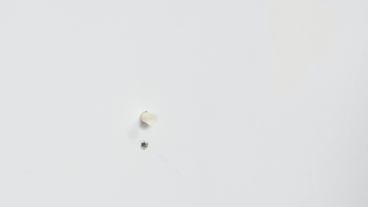 thumbnail video image 2 of Umbra Bolas 1" Expandable Curtain Rod 72-144", 2 of 11