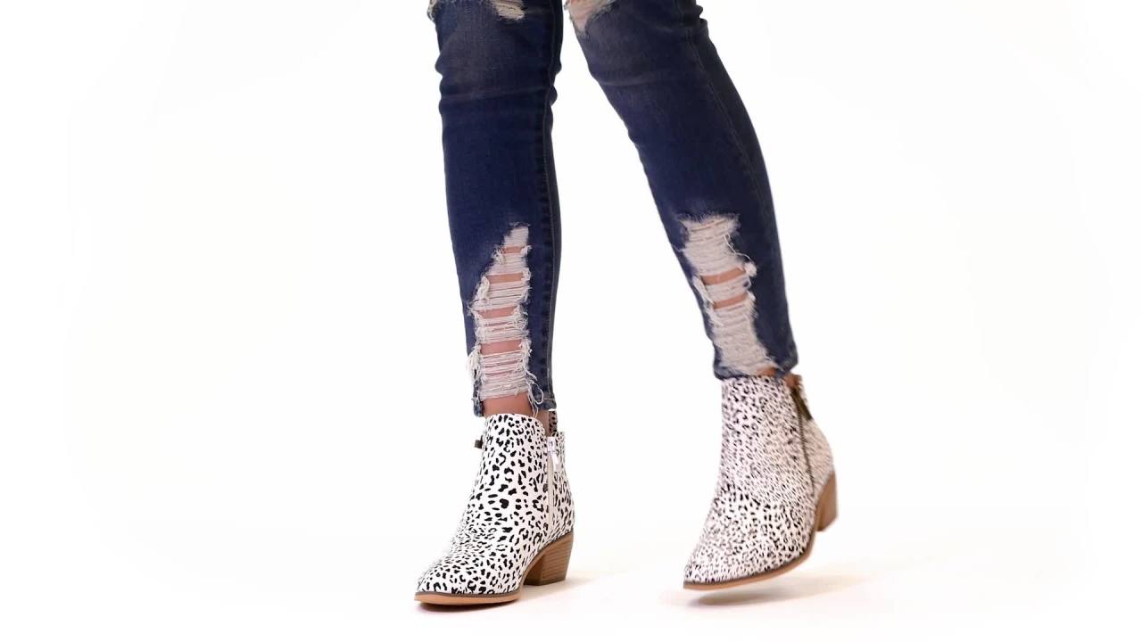 thumbnail video image 2 of Journee Womens Rebel Outside Zip Stacked Heel Booties, 2 of 10