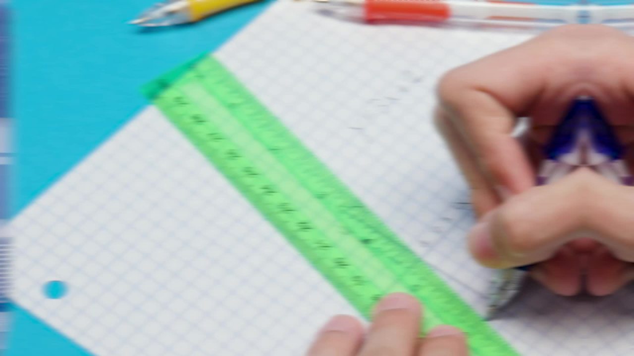 thumbnail video image 2 of Paper Mate Clearpoint Mechanical Pencil, Color Block Edition, HB #2 Lead, 4 Count, 2 of 14