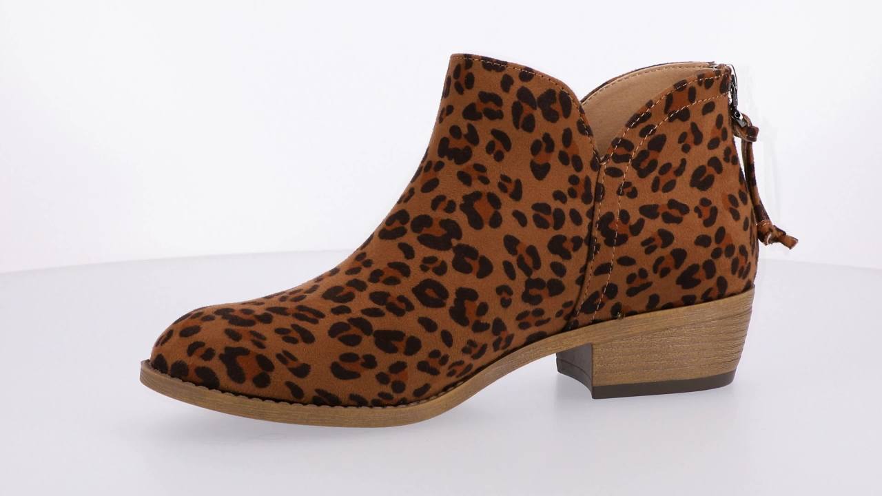 thumbnail video image 2 of Journee Womens Livvy Back Heel Zip Stacked Heel Booties, Widths Available, 2 of 9