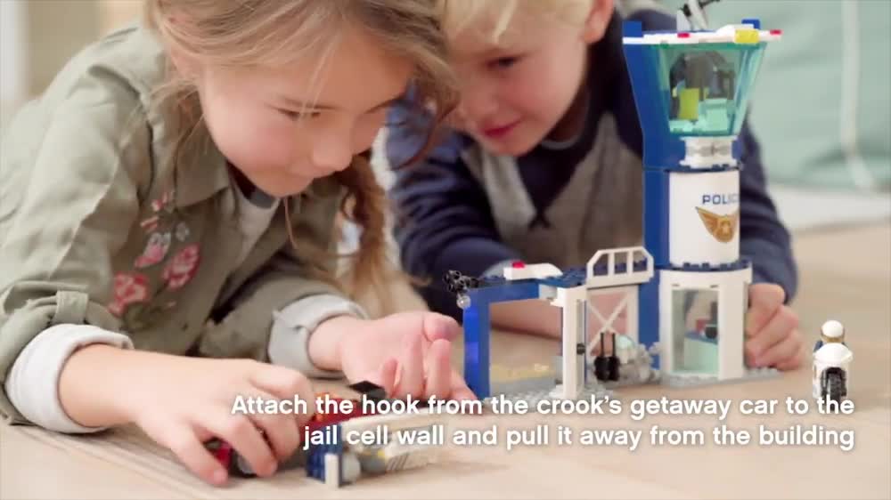 thumbnail video image 2 of LEGO City Police Sky Police Air Base 60210, 2 of 8