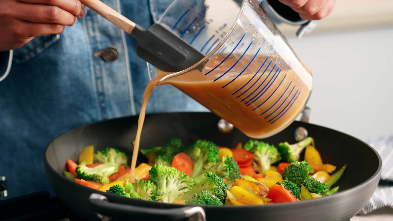 thumbnail video image 2 of (8 pack) Swanson Natural Goodness Chicken Broth, 48 oz Carton, 2 of 17