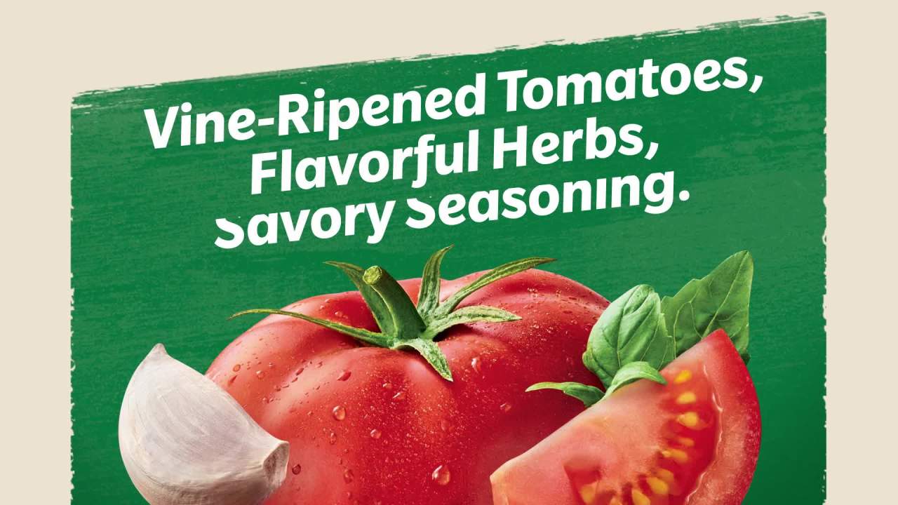 thumbnail video image 2 of Prego Spicy Marinara Pasta Sauce, 24 oz Jar, 2 of 13