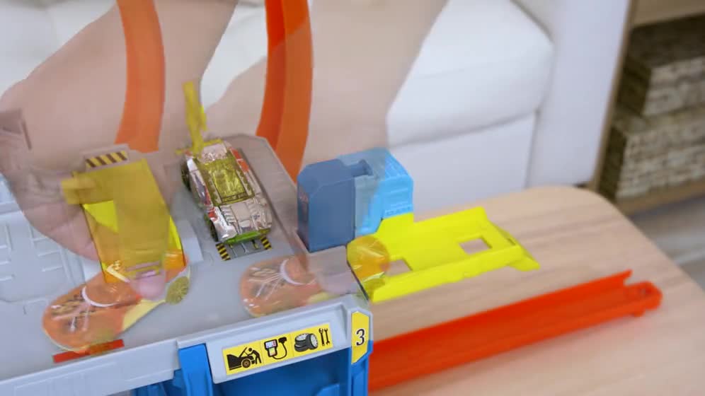 thumbnail video image 2 of Hot Wheels Mega Loop Garage Playset with 1 Die-Cast Toy Car & 1 Toy Helicopter in 1:64 Scale, 2 of 7