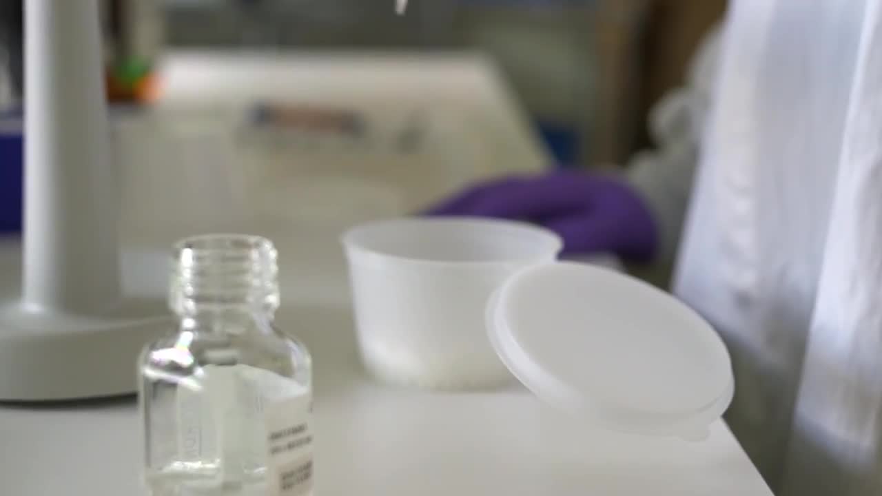 thumbnail video image 2 of Boiron Hepar Sulphuris Calcareum 200CK, Homeopathic Medicine for Painful And Hoarse Dry Cough Worsened By Cold Weather, 80 Pellets, 2 of 11