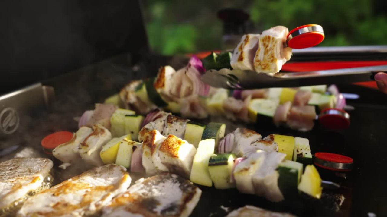 thumbnail video image 2 of Blackstone 25 Piece Griddle Tool Kit Gift Set for Outdoor Cooking, 2 of 13