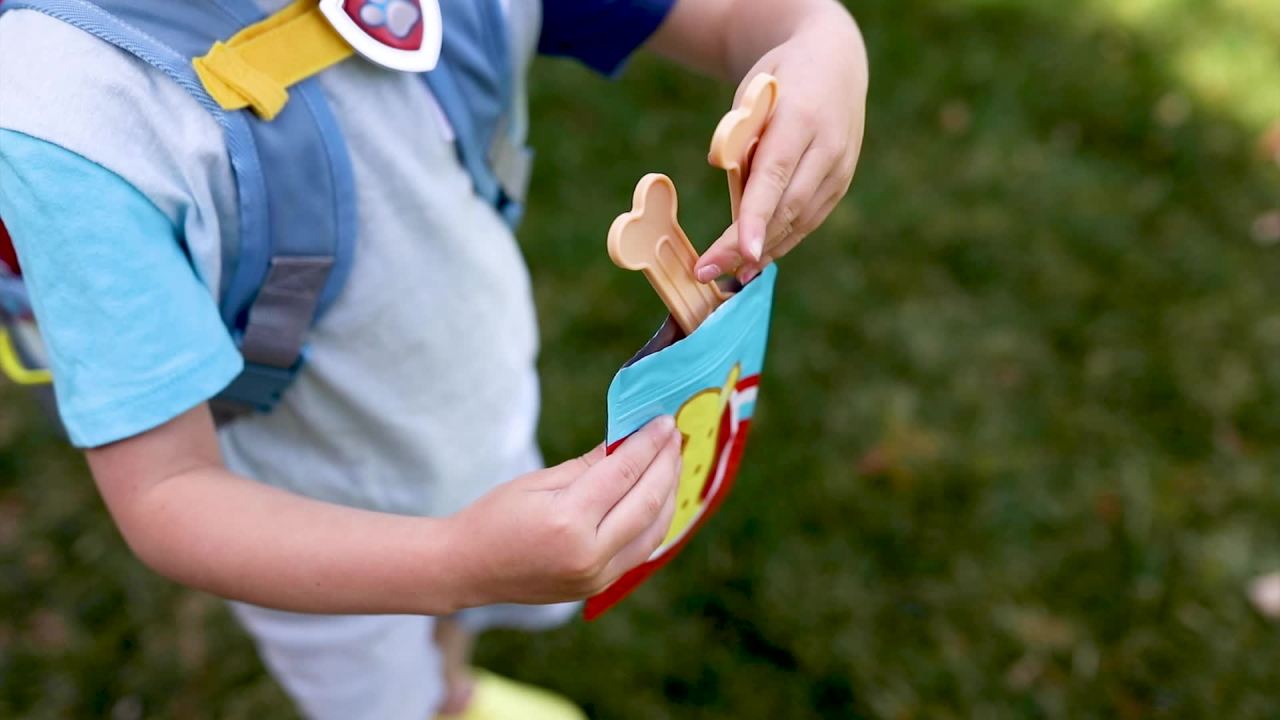 thumbnail video image 6 of Melissa & Doug PAW Patrol Pup Pack Backpack Role Play Set (15 Pieces), 6 of 6