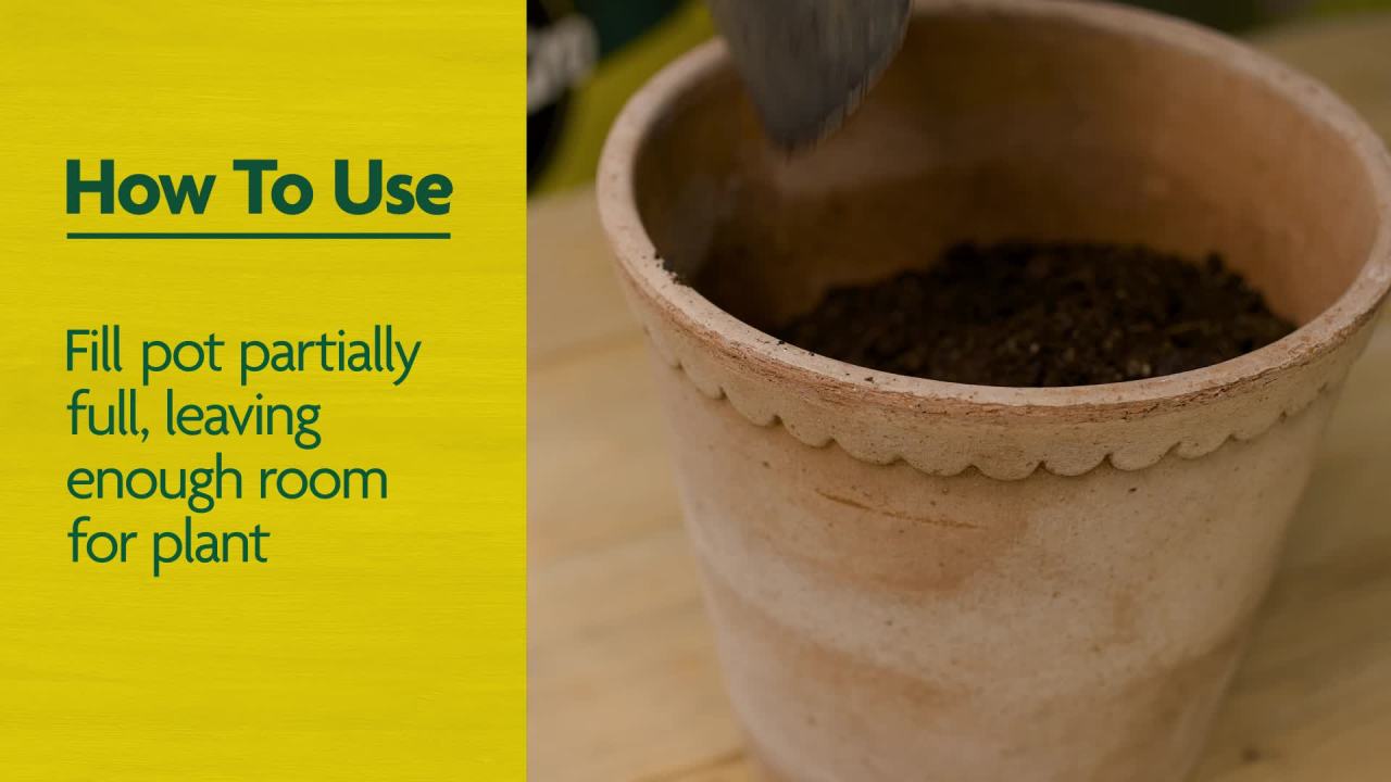 thumbnail video image 2 of Miracle-Gro Organic Outdoor Potting Mix 25 qt. Soil for Container Plants, Contains Quick-Release Natural Fertilizer, OMRI Listed, 2 of 12