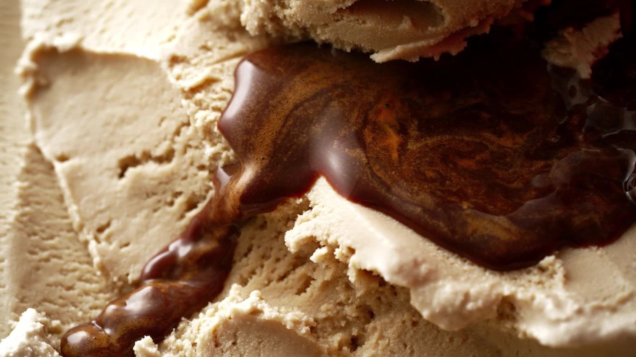 thumbnail video image 2 of Haagen Dazs Coffee Almond Toffee Crunch Ice Cream Snack Bars, Gluten Free, Kosher, 3 Ct, 2 of 12