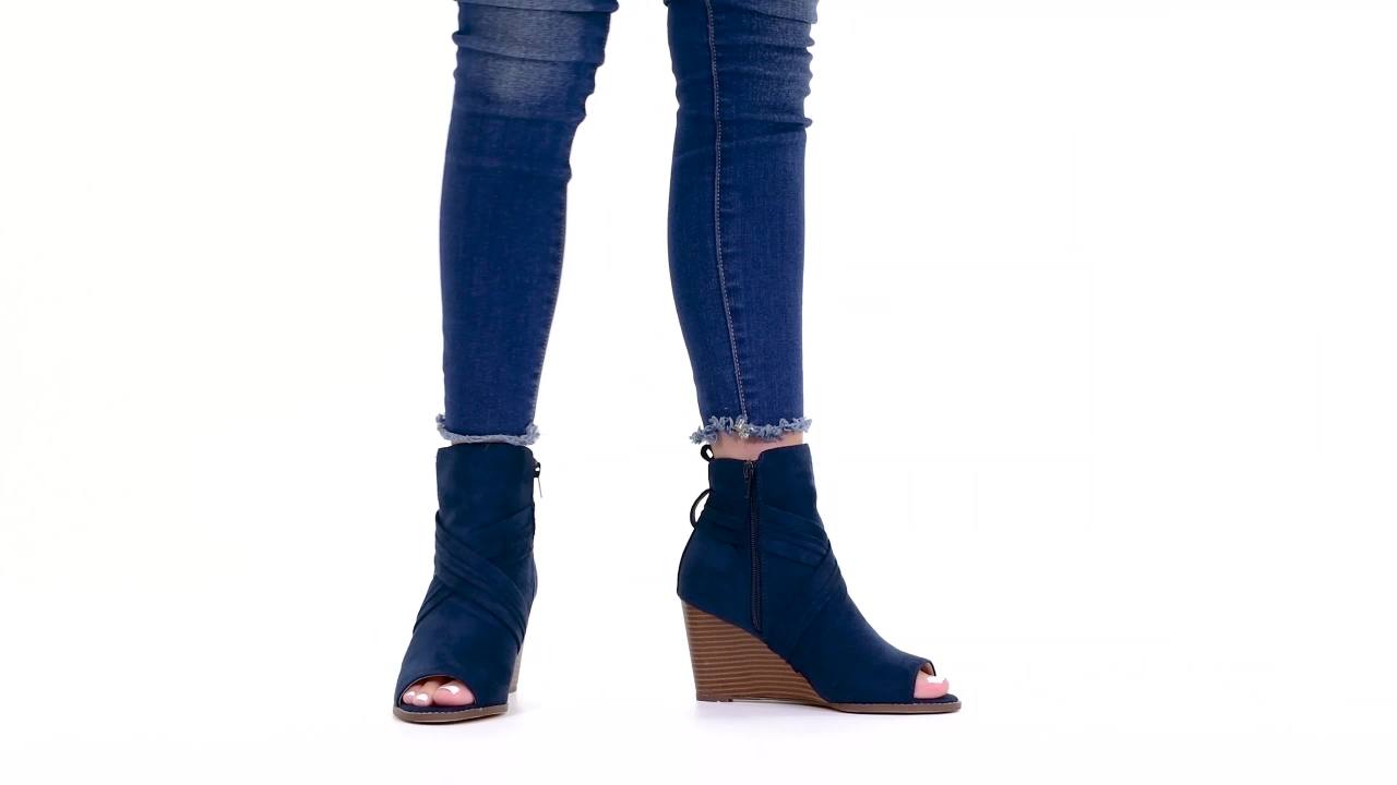 thumbnail video image 2 of Journee Womens Sabeena Inside Zip Open Toe Wedge Booties, 2 of 10