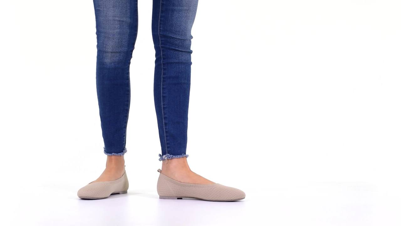 thumbnail video image 2 of Journee Womens Maryann Narrow Width Slip On Round Toe Ballet Flats, 2 of 10