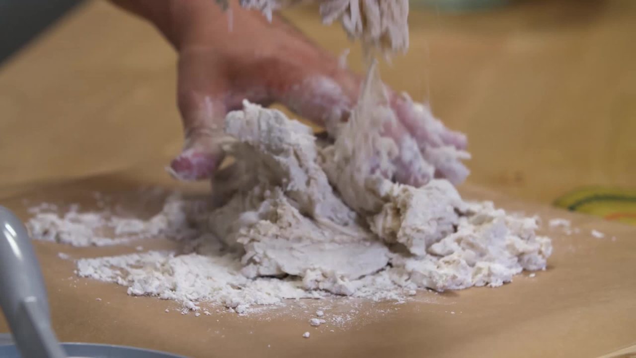 thumbnail video image 4 of 8-inch Cast Aluminum Tortilla Press, 4 of 4