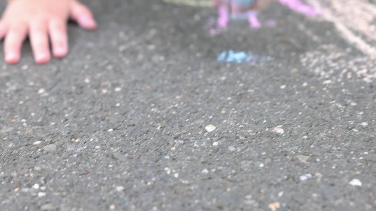 thumbnail video image 2 of Melissa & Doug Sweet Treats Chalk Play Set (12 Pieces), 2 of 10