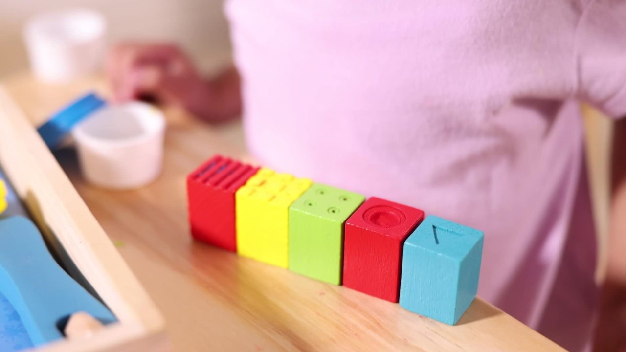 thumbnail video image 2 of Melissa & Doug Shape, Model, and Mold Craft Activity Set - 4 Tubs of Modeling Dough and Tools, 2 of 10