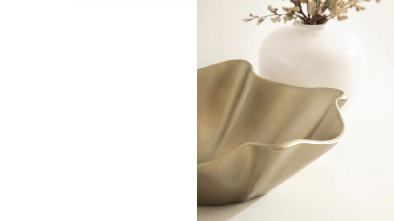 thumbnail video image 2 of Kate and Laurel Flutte Scalloped Decorative Metal Serving Bowl, 10 x 10 x 3, Bronze, Modern Wavy Fruit Bowl for Kitchen Counter or Use as Tabletop Storage for an Entryway Table, 2 of 10