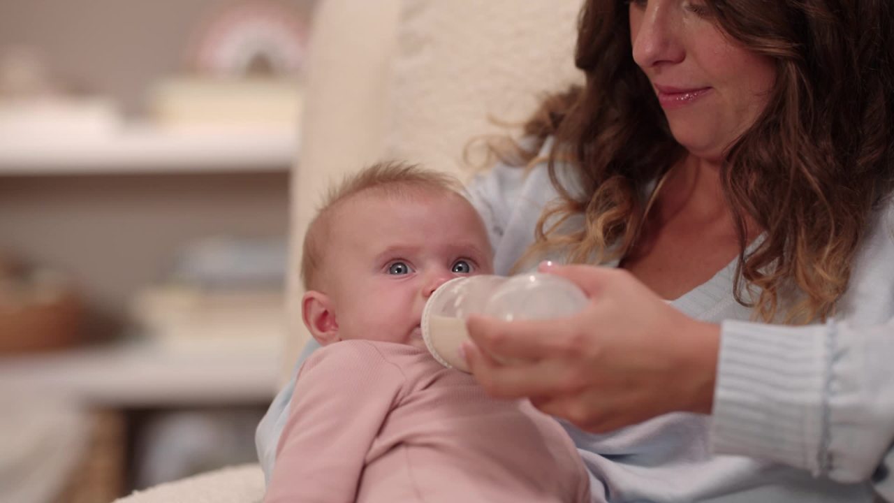 thumbnail video image 3 of NUK First Choice Smooth Flow Anti-Colic Bottle, 10 oz, 1 Pack, 3 of 9