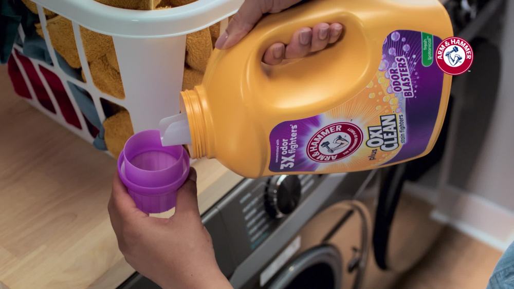 thumbnail video image 2 of ARM & HAMMER Odor Blasters Deep Rinse and Revitalize Fabric Rinse, Fresh Burst, 28 fl oz, 2 of 14